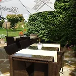 Landhotel-restaurant Schwalbennest 3*